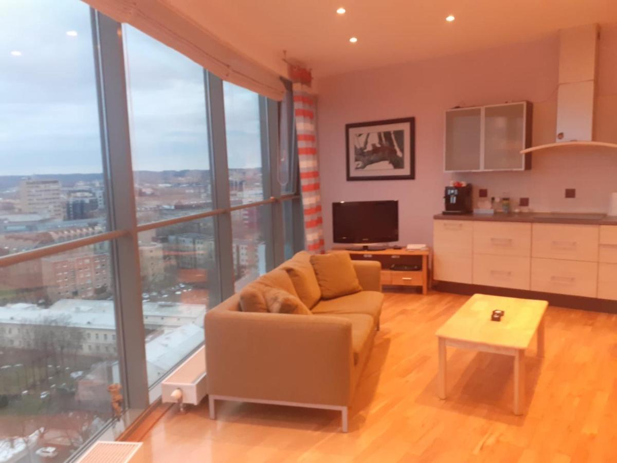 Luxury Apartment In Skyscraper Vilnius Exterior foto